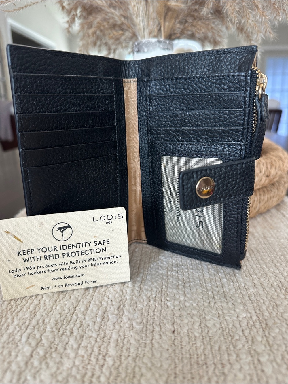 Lodis Black Pebbled Leather Wallet - Picture 9 of 10